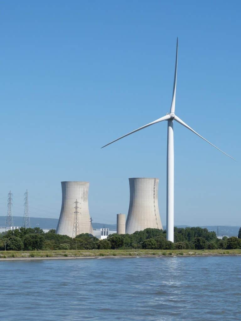 france, rhone, flow, nuclear power plant, power plant, atomic energy, reactor, cooling tower, industry, energy, electricity, nuclear energy, tricastin, technology, wind energy, wind power, power generation, electricity generation, wind turbine, environmental engineering, rotor blades, wind power plant